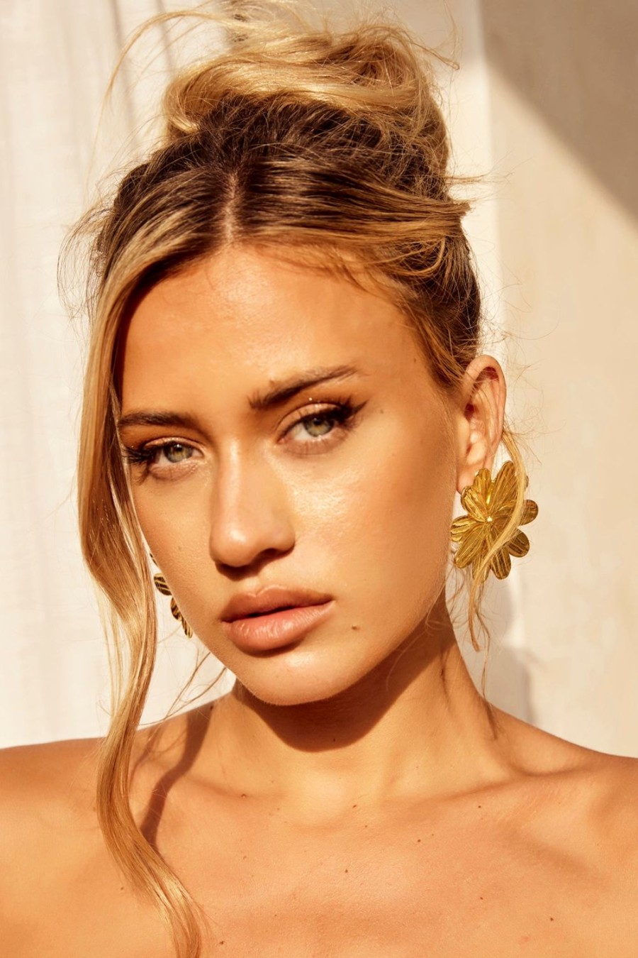 Earrings | Sage and Paige Pretty Love Earrings - Gold